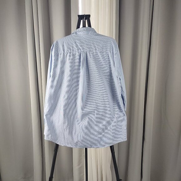Chaps Men’s Blue, White Cotton Blend Pattern Button Down Dress Shirt Size Large - Picture 3 of 13
